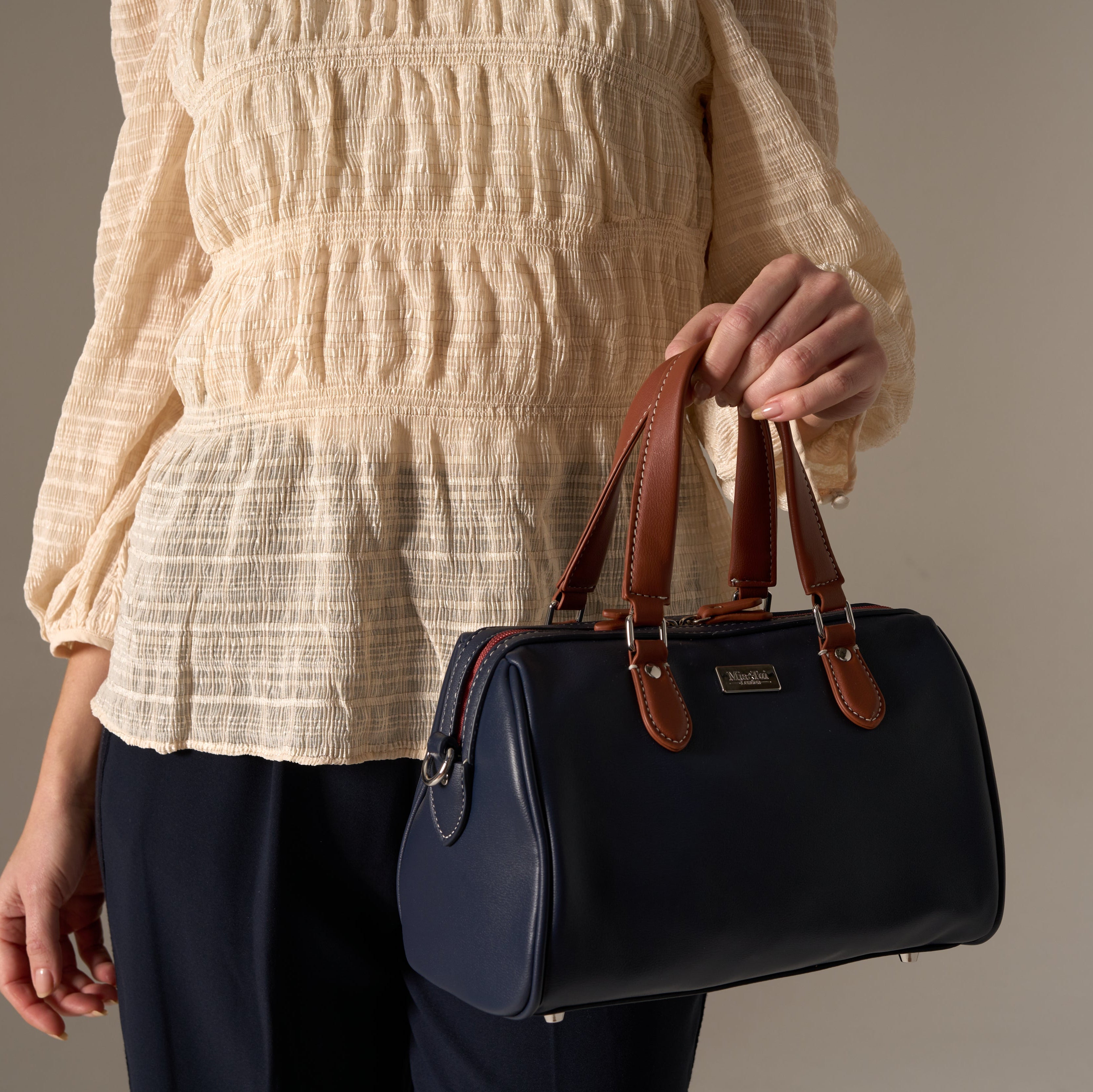 Navy/Tan (Pre Order- Dispatch 16th Dec