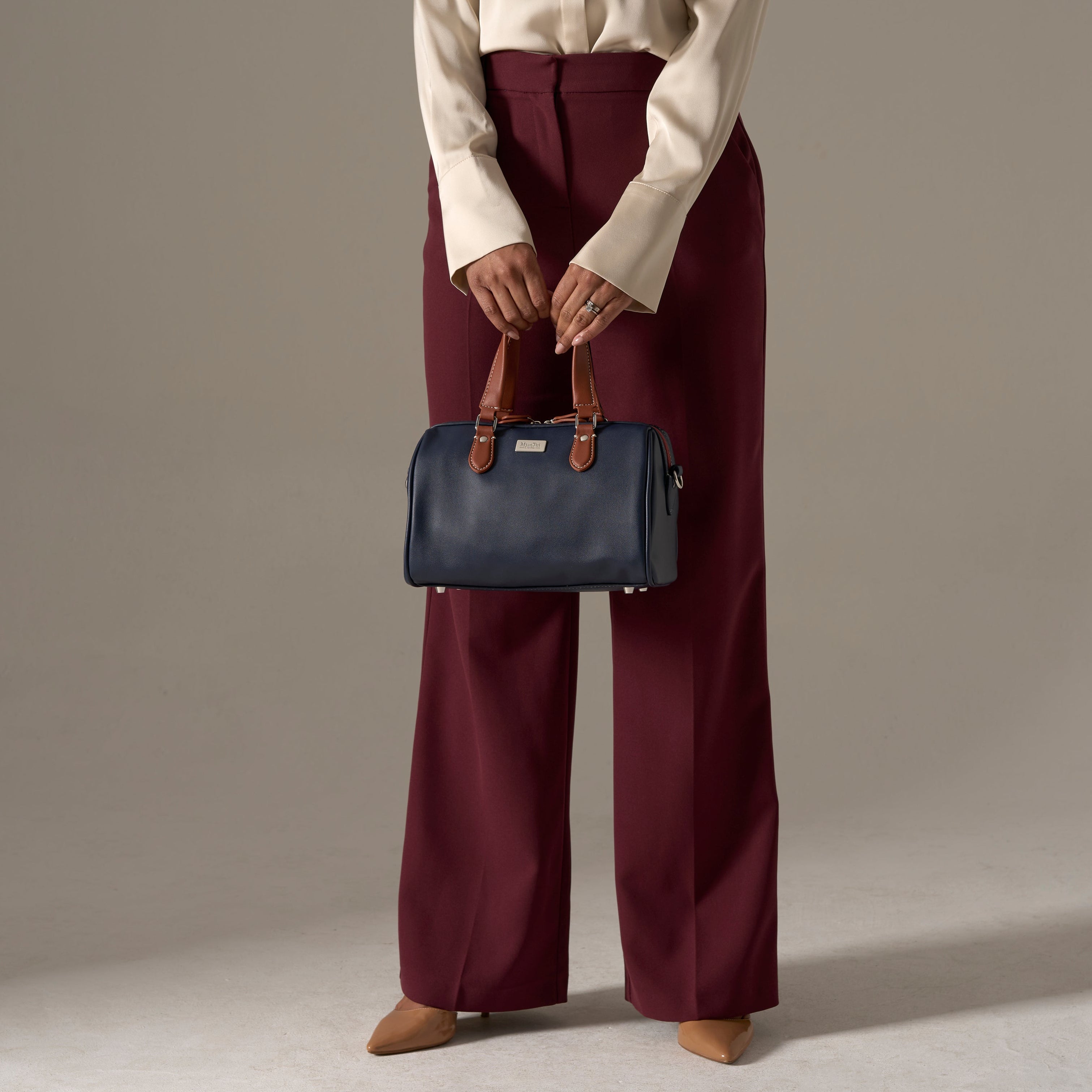 Navy/Tan (Pre Order- Dispatch 16th Dec