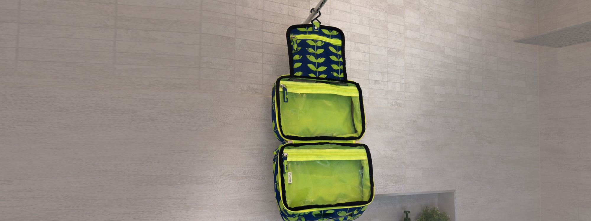 Lou Hanging Toiletry Case