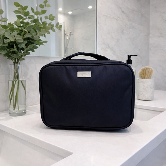 Lou Hanging Toiletry Case