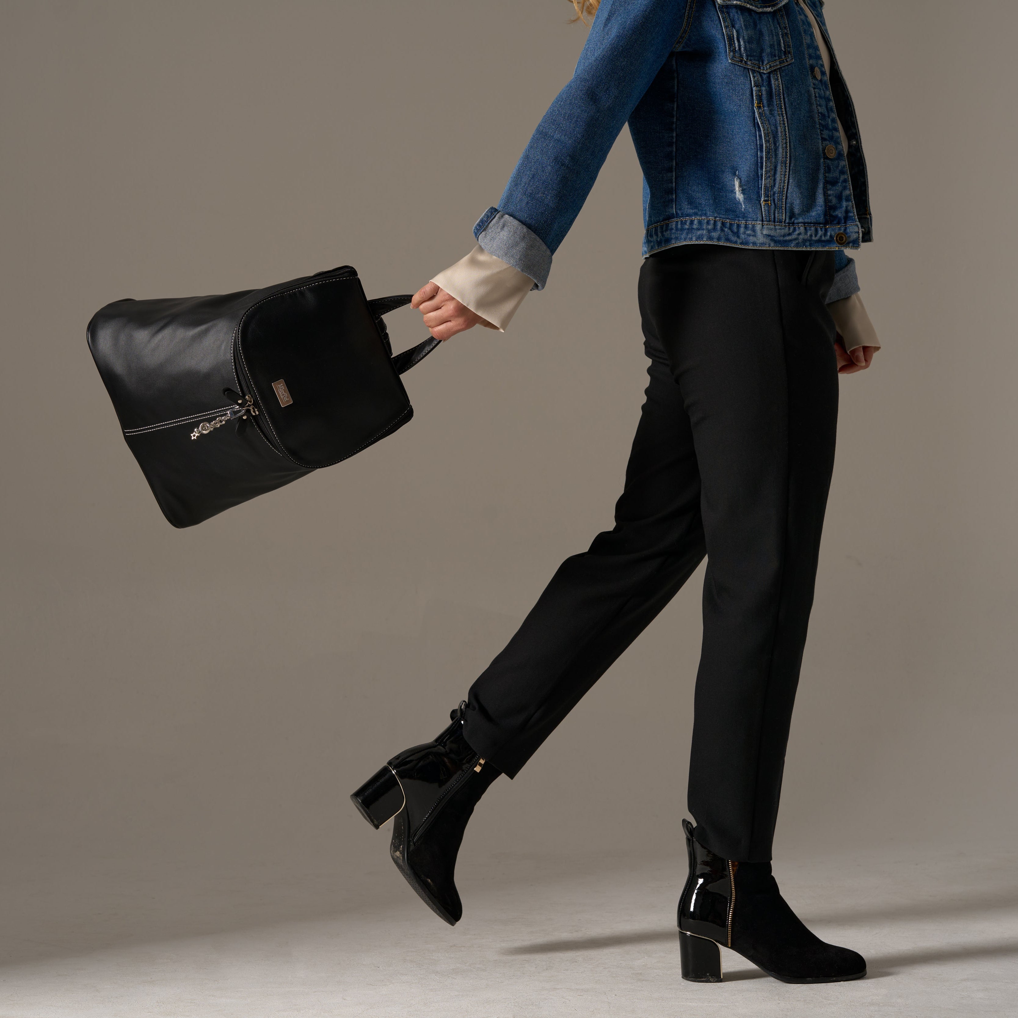 Black (Pre Oder -Dispatch 16th Dec)