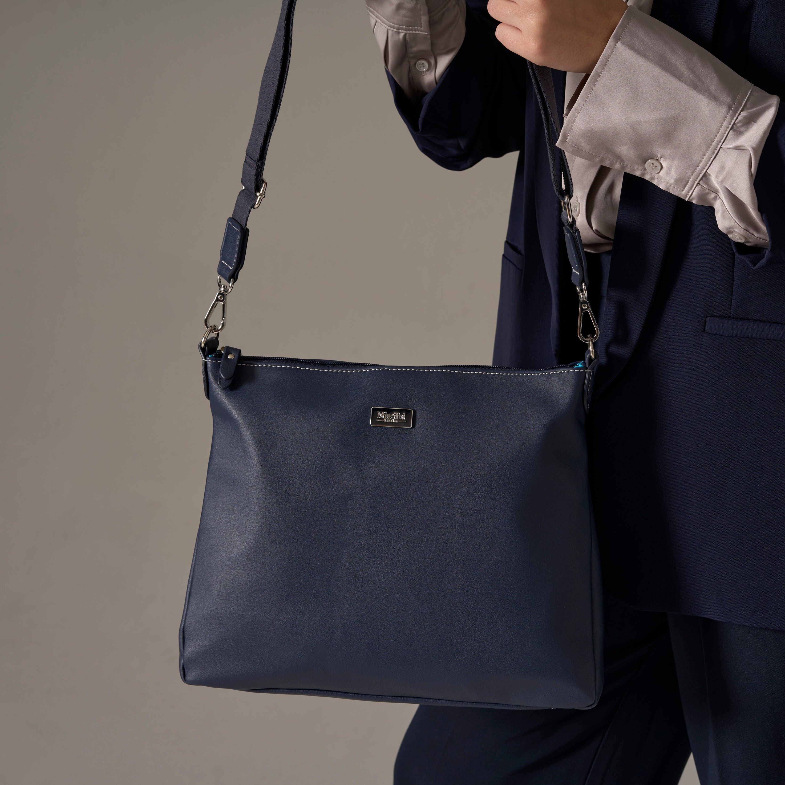 Navy (Pre Order- Dispatch 16th Dec)