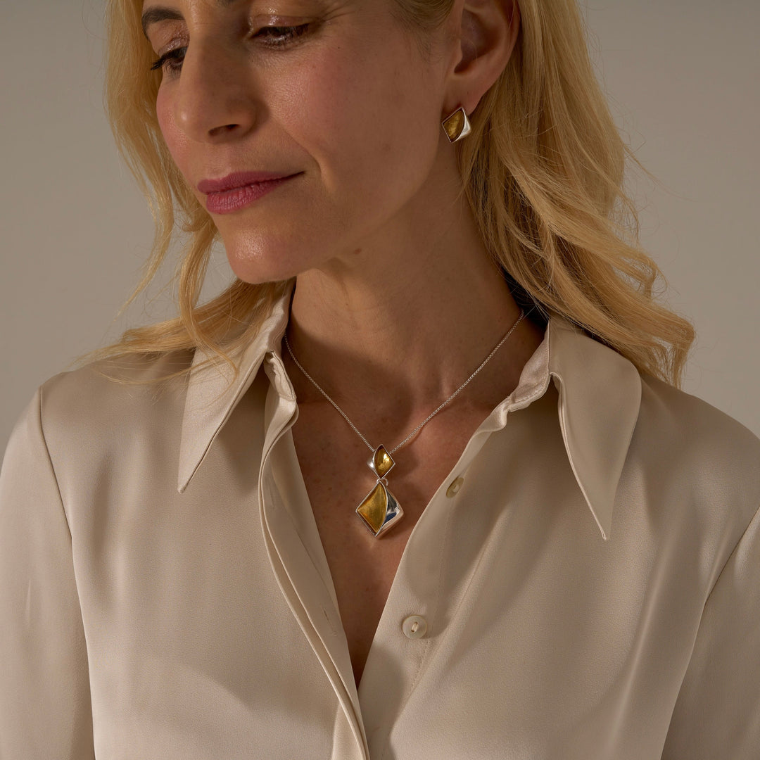 Mia Tui Jewellery Golden Diamond-Shaped Pendant Necklace