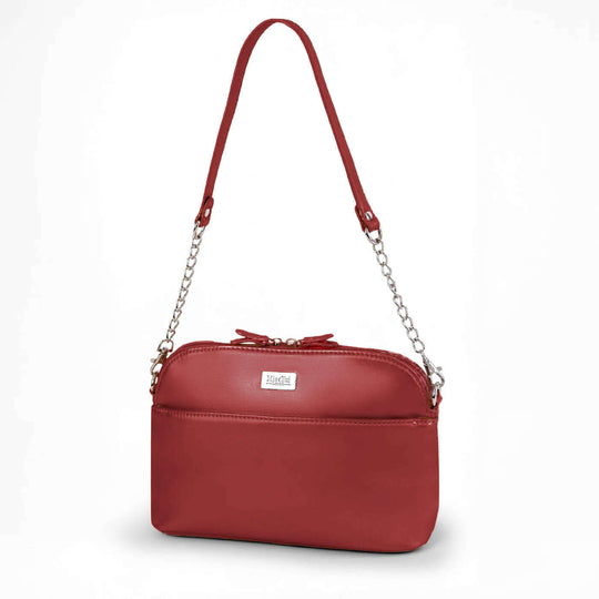 Rebecca - Outlet versatile red crossbody bag with chic chain detailing and multiple pockets.